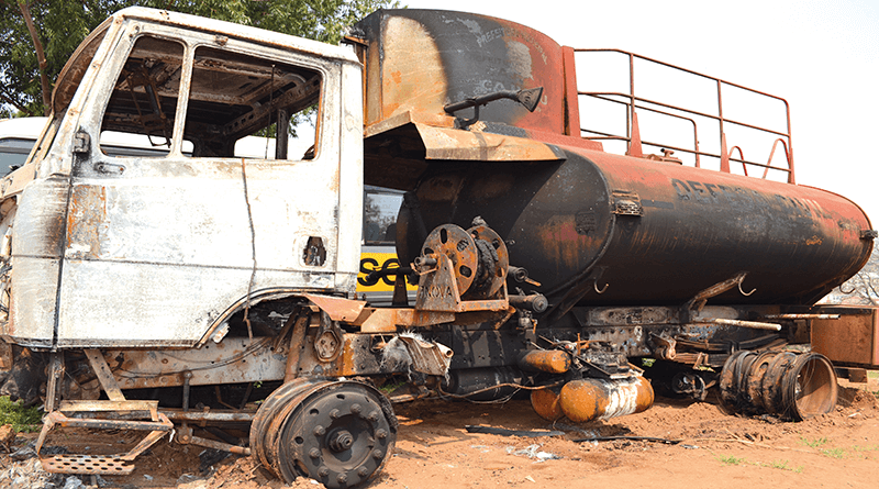 Caminhão pipa foi atingido durante combate
